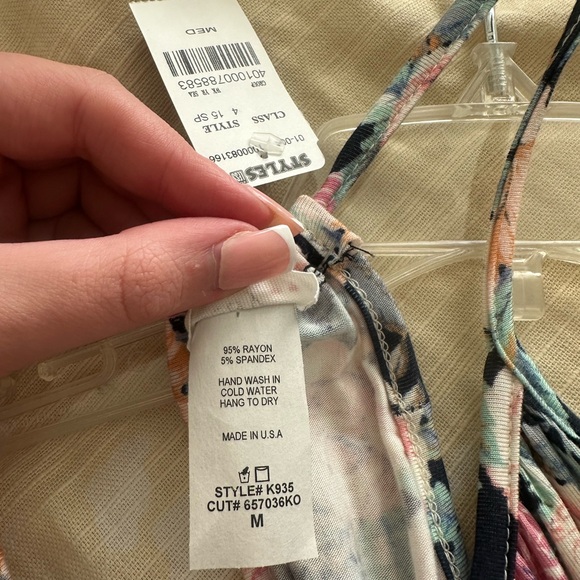 Floral Racerback Top - Picture 3 of 4